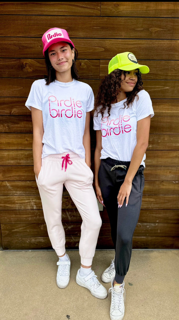 Are Women's Leggings Appropriate for Golf?